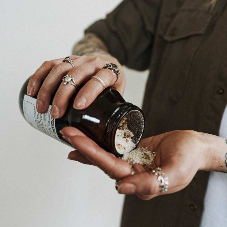 apothecary-87-0541KesIb00-unsplash.jpg